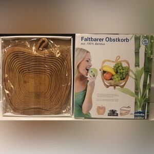 Collapsible 100% Bamboo Basket or Apple shaped Trivet from Germany 10”x11” NWT